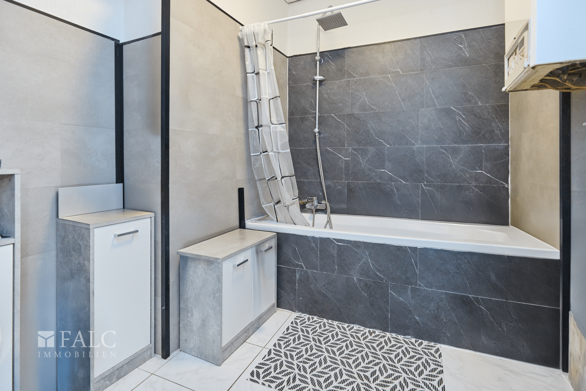 Wohnung 3. OG - Badezimmer